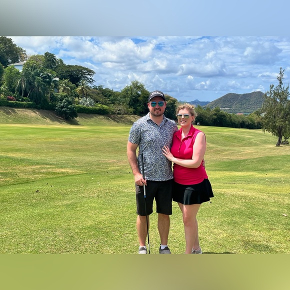 Meet your Posher, Amanda - Picture 2 of 3